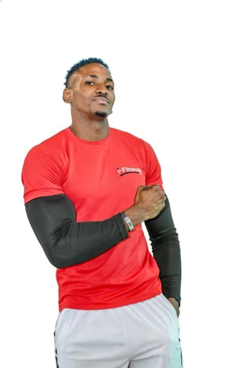 Members in an i-Fitness studio class